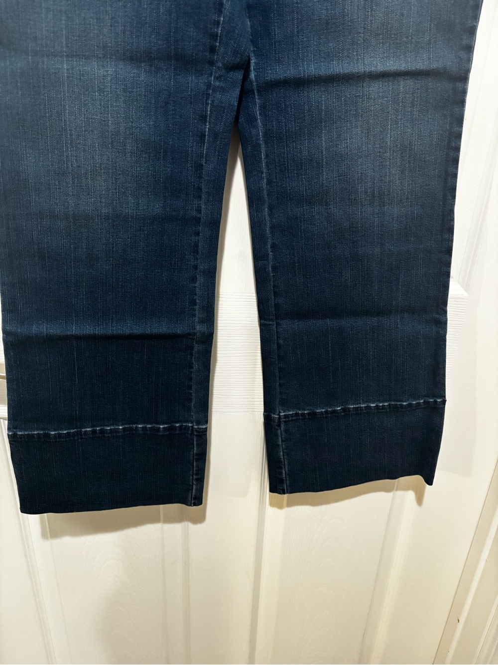 BELLE BY KIM GRAVEL NIP Medium Wash Triple Luxe Mega Hem Boot Cut Stretch Jeans - Picture 4 of 9